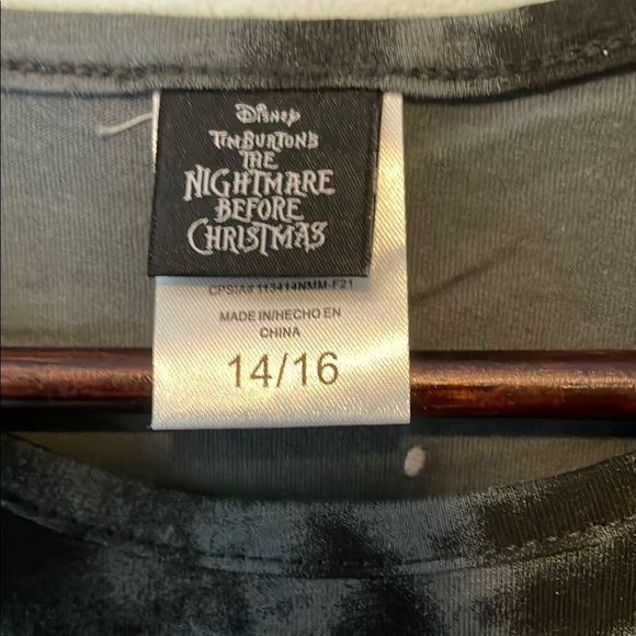 NWOT Kids size 14-16 Nightmare Before Christmas Black and Pink T-Shirt - Picture 2 of 4